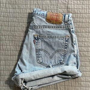 Women’s Cut Off Levi’s Shorts